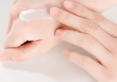 过期的护手霜还有什么用处 护手霜 过期护手霜 美妆 第2张