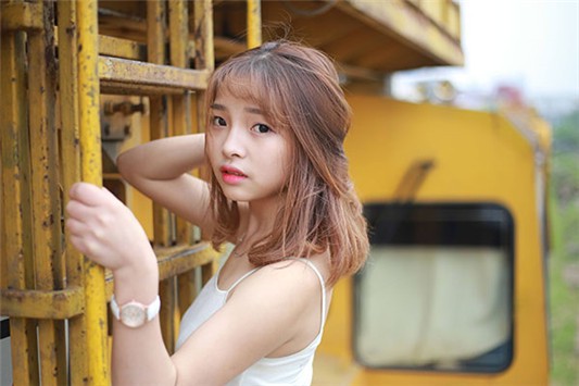 雅诗兰黛沁水粉底液适合黄皮的色号有哪些 雅诗兰黛 粉底液 第1张 雅诗兰黛沁水粉底液适合黄皮的色号有哪些 雅诗兰黛 粉底液 第1张