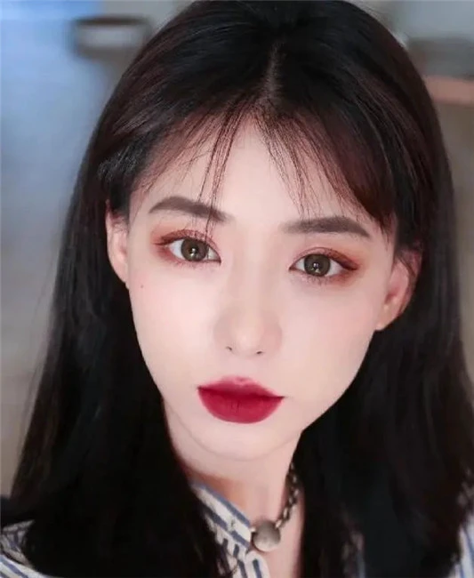 这几款十分百搭的口红色号，可以提高你的颜值，还很提升你的气色 口红 第6张