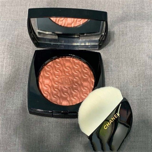 热腾腾的香奈儿圣诞限量腮红唇膏#117色号试色分享 CHANEL 口红 唇膏 腮红 试色 香奈儿 第1张