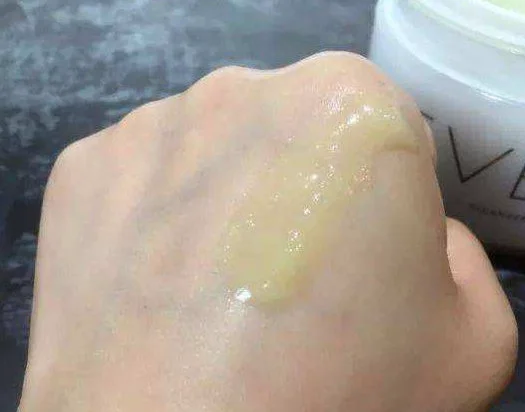 卸妆膏进水了还能继续使用吗 卸妆膏 卸妆膏进水 美妆 第3张