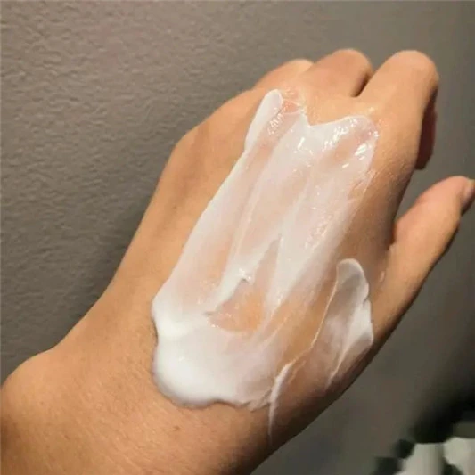 护手霜盘点，茱莉蔻不值，维生素E乳全身涂，凡士林真的好用 护手霜 第6张