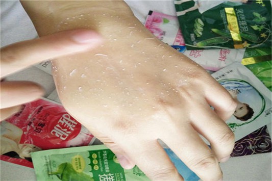 磨砂膏好用吗 磨砂膏 护肤品 第1张