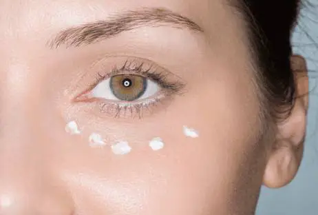 眼下细纹与阴德纹的区别 眼下细纹 阴德纹 美妆 第2张