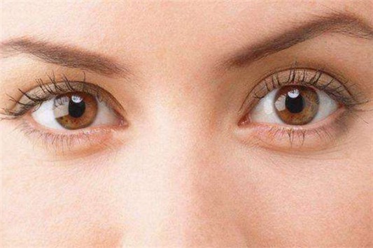 赫莲娜眼霜适合多大年龄 赫莲娜 眼霜 第1张