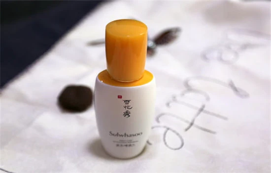 雪花秀润燥精华适合什么肤质，雪花秀润燥精华功效 第2张