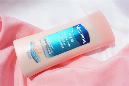 凡士林润肤露可以美白吗 凡士林 润肤露 第1张