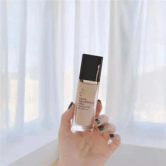 盘点大牌粉底液，雅诗兰黛滋润，Mac不挑肤质，兰蔻更持久 粉底液 第2张