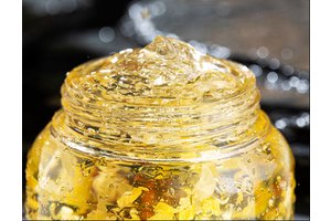 抹睡眠面膜前要涂水乳吗