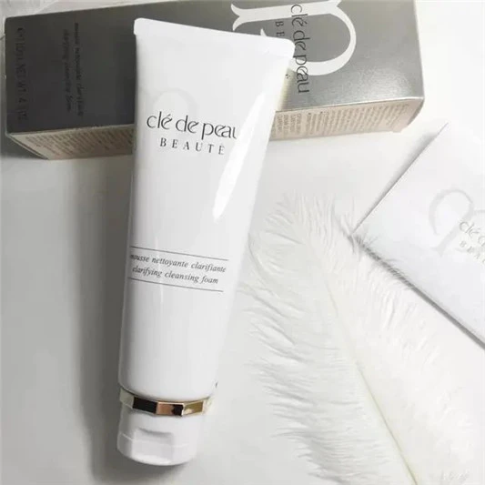 钞票的味道，贵妇级洗面奶，每使用一次几十块就没了 贵妇 洗面奶 第15张