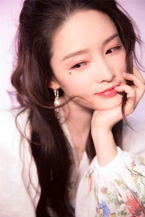 如何打造伪素颜妆，焦糖奶茶眼妆的化法和技巧 伪素颜妆 焦糖奶茶眼妆 第18张