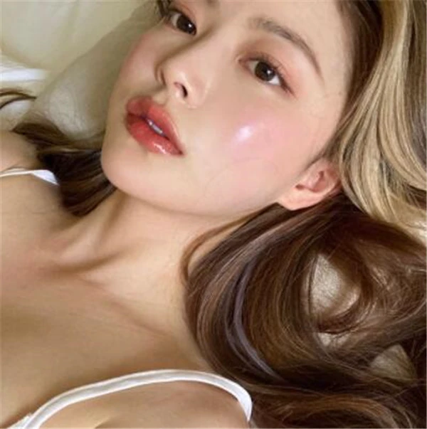 不需要发根烫也可以蓬松一整天，发根蓬松TIPS让发根站得更稳 发根烫 蓬松 第8张