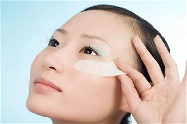 兰蔻智能密钥臻白精华乳能抑制黑色素，保湿力好可水嫩肌肤 精华乳 肌肤 第2张