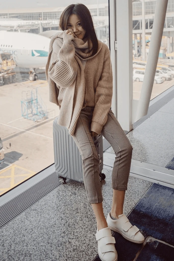 奶茶色散发迷人魅力，成冬季衣柜必备单品 奶茶色 单品 第14张