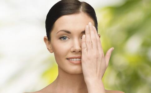 蜂蜜美容怎么做，蜂蜜美容有哪些具体的功效呢 蜂蜜 美容 第1张