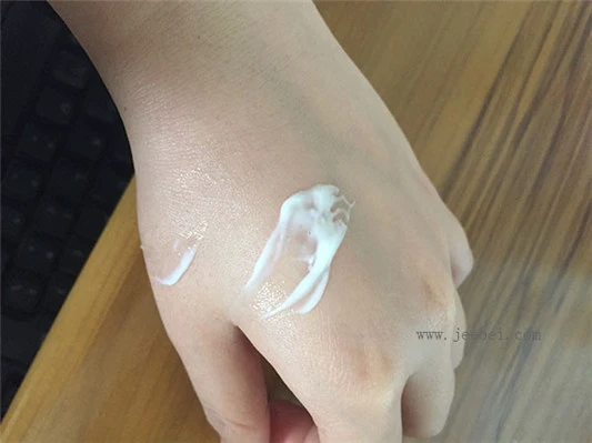 悦诗风吟雪耳晶透新妍面霜适合什么肤质，悦诗风吟雪耳晶透新妍面霜怎么样 悦诗风吟 面霜 第4张