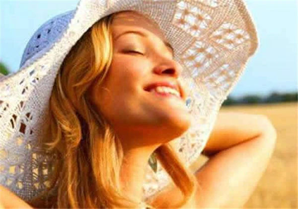 涂了芦荟胶能晒太阳吗，原来涂芦荟胶晒太阳还有这么多讲究！ 护肤 第4张