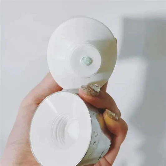 钞票的味道，贵妇级洗面奶，每使用一次几十块就没了 贵妇 洗面奶 第4张