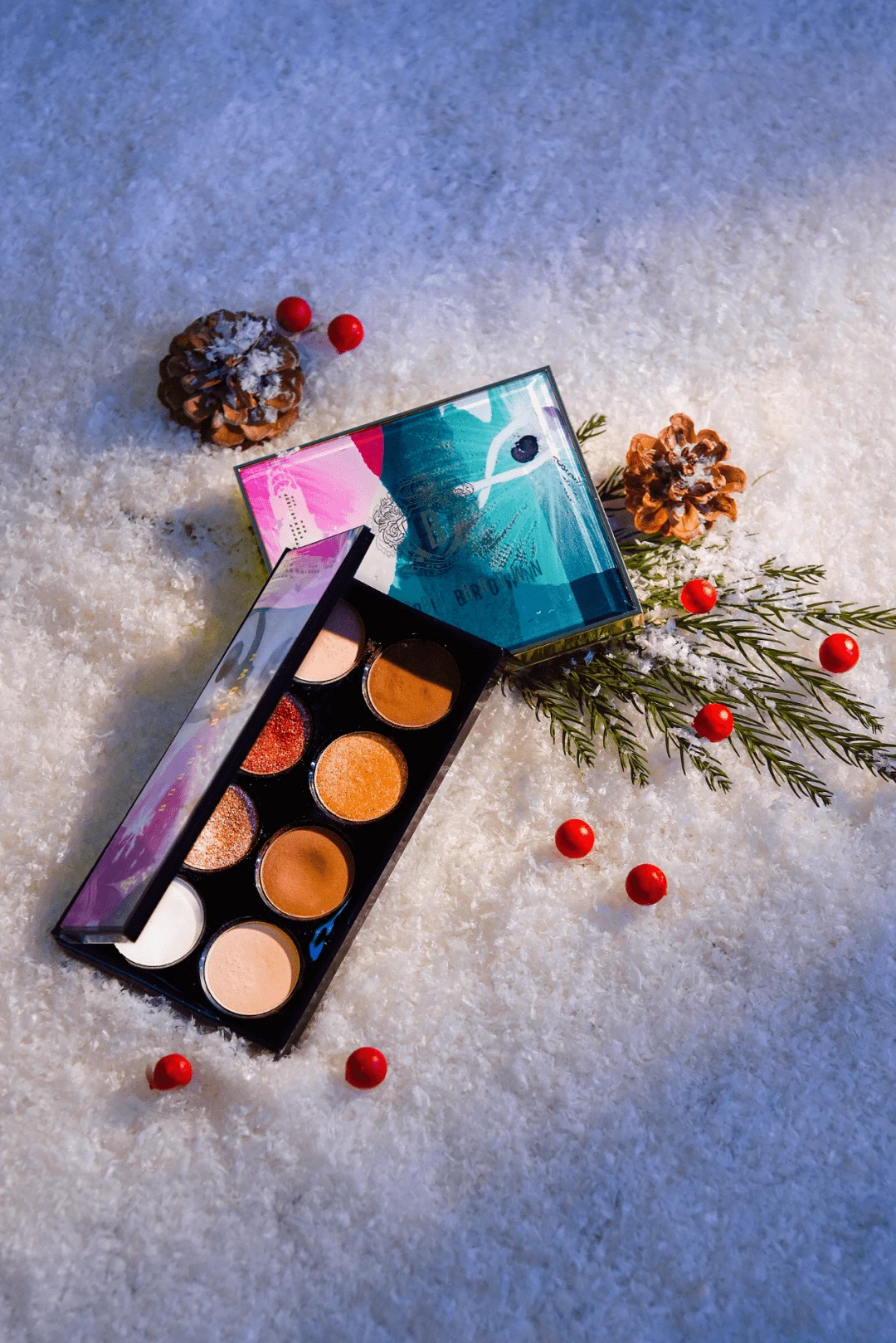 纪梵希圣诞彩妆开启鎏金魅力之路，打造闪耀妆容 纪梵希 彩妆 第21张