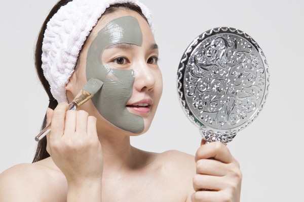 在冬天用面膜觉得太冷了，可以热水泡一下再用吗 面膜 第2张