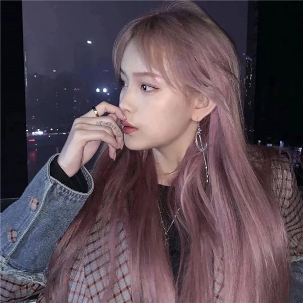 棕色系发色温柔又显气质，哪些发色显美又显白 发色 棕色系 第12张