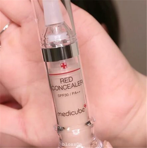 痘痘肌选择遮瑕的技巧,与肤色同色调或暗一色阶行么 痘痘肌 遮瑕 第6张 痘痘肌选择遮瑕的技巧,与肤色同色调或暗一色阶行么 痘痘肌 遮瑕 第6张