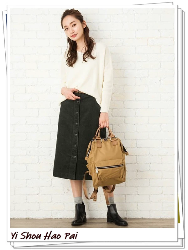 浅米色帆布背包经典休闲轻熟女人，时髦米色外套吸引目光 帆布背包 时髦 第12张