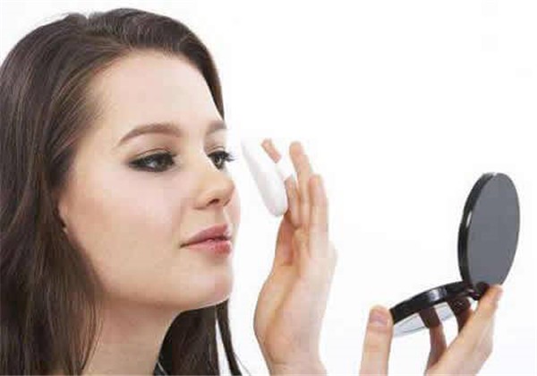 天天涂bb霜对皮肤好吗，有好处也有坏处，这样做能减少bb霜的伤害 护肤 第4张