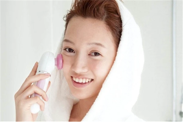 延缓衰老的方法，按摩脸部更新衰老细胞 延缓衰老 方法 第3张