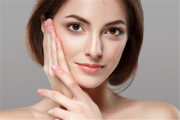 去除脸部色斑要注意防晒,重视皮肤护理多吃新鲜蔬果 脸部 色斑 第3张 去除脸部色斑要注意防晒,重视皮肤护理多吃新鲜蔬果 脸部 色斑 第3张