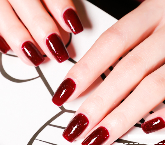 指甲油干了怎么办，指甲油的选购及使用技巧 指甲油 指甲油的选购及使用技巧 美容 第1张