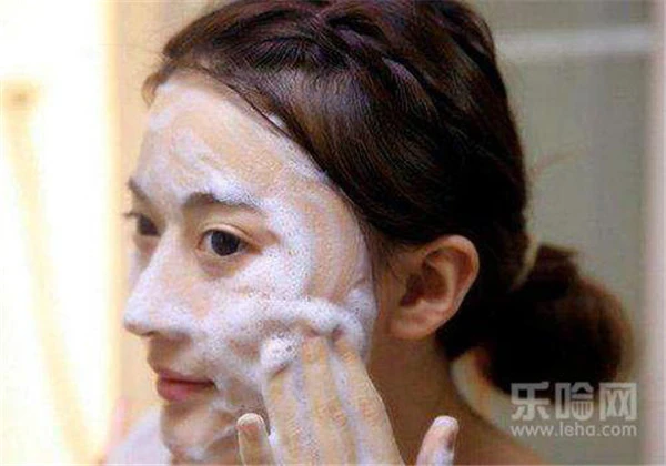 香皂洗脸可以去黑头吗，用香皂洗脸的好处 护肤 第4张