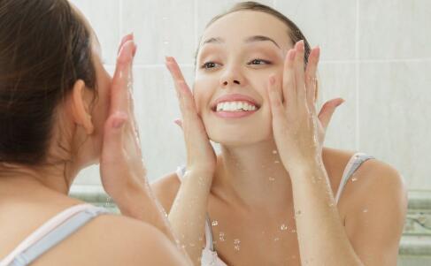 介绍几个祛除青春痘的好方法,使用马铃薯去青春痘 青春痘 方法 第1张 介绍几个祛除青春痘的好方法,使用马铃薯去青春痘 青春痘 方法 第1张