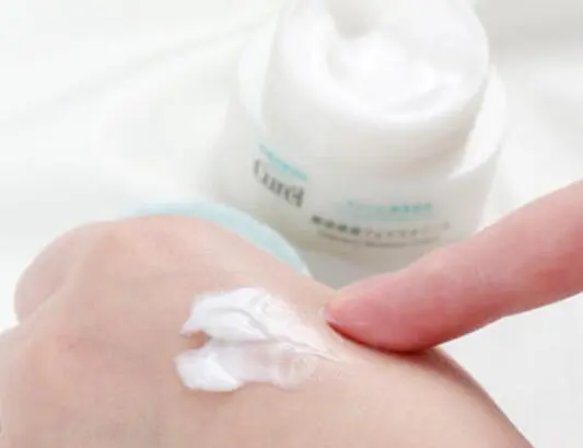 珂润面霜适合油性皮肤的人使用吗 油皮 珂润面霜 美妆 第3张