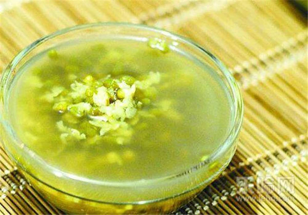 老年斑怎么去除小妙招 护肤 第7张