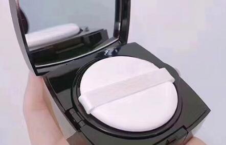 气垫和粉饼有什么不同，气垫和粉饼的四大不同之处 气垫 粉饼 气垫和粉饼的不同 美容 第5张