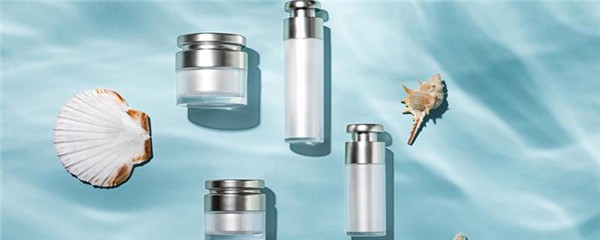 涂了素颜霜晚上不卸妆会怎么样，素颜霜用洗面奶能洗干净吗 护肤 第1张