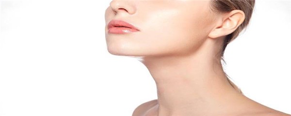 嘴唇周围皮肤暗沉是什么原因，嘴唇皮肤暗沉吃什么调理 护肤 第1张