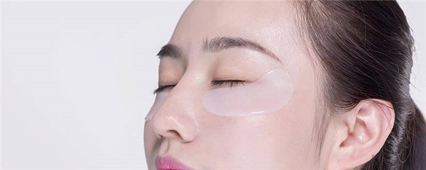 敷眼膜前需要涂眼霜吗，先敷眼膜还是先擦眼霜 护肤 第1张