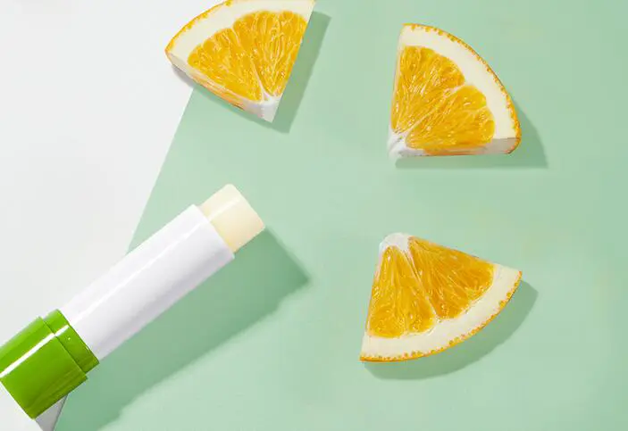 嘴唇干裂开口好疼怎么办，唇部干掉皮护唇方法 嘴唇 嘴唇干裂 嘴唇干裂开口好疼怎么办 美容 第5张