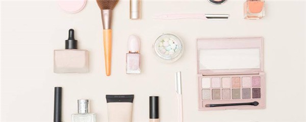 粉底卡粉怎么办，粉底卡粉是因为什么 护肤 第1张