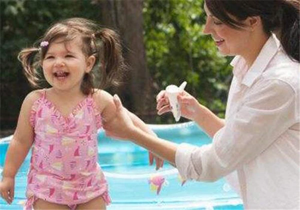 防晒和气垫哪个先用，先用防晒喷雾的好处 护肤 第5张