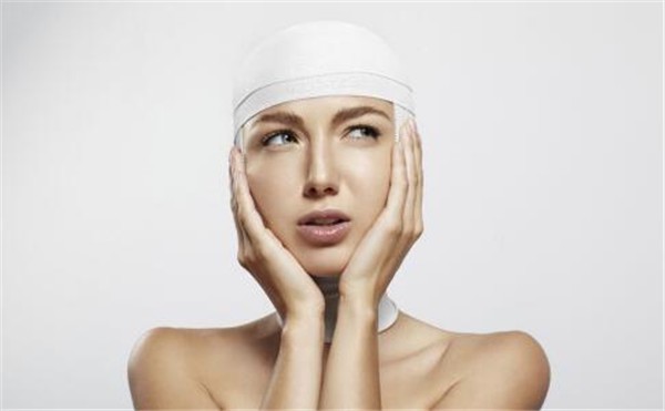 维e胶囊涂抹眼部皮肤能快速去眼袋、减轻衰老 皮肤 眼袋 第1张