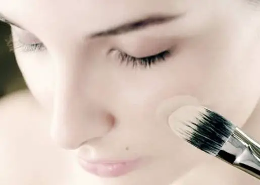 现在化妆都不涂睫毛膏了吗 睫毛膏 不涂睫毛膏 美妆 第2张