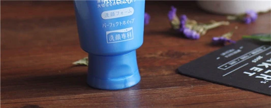 泡沫洗面奶和膏状洗面奶有何不同 尚之潮 时尚生活 时尚 时尚网 生活网 生活 娱乐八卦 明星 第2张