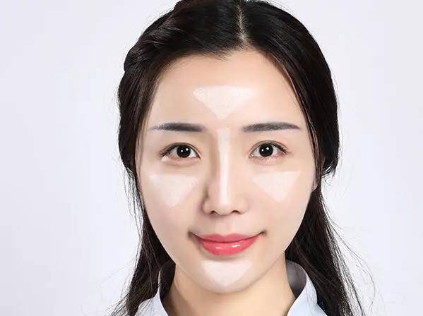 鼻子塌怎么化妆才高挺，扁塌鼻子化妆技巧 塌鼻子 塌鼻子化妆技巧 塌鼻子化妆技巧步骤图 美妆 第4张