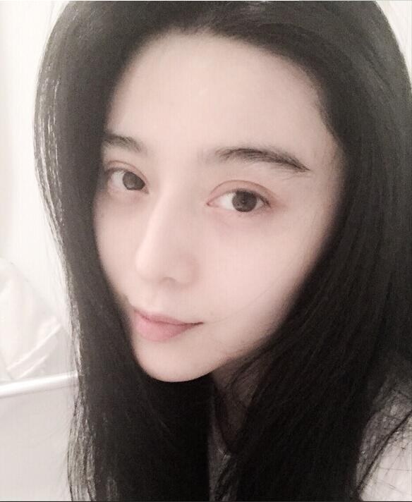 范冰冰的素颜秘密,一片水很深的面膜 范冰冰 个人美妆品牌 面膜 护肤 第1张 范冰冰的素颜秘密,一片水很深的面膜 范冰冰 个人美妆品牌 面膜 护肤 第1张