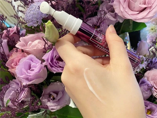 轻熟龄适合用的抗初老眼霜推荐，导致眼周老化的四大问题 眼周老化 眼霜 第4张