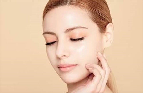 睡眠面膜前要用水和乳液吗 护肤 第1张