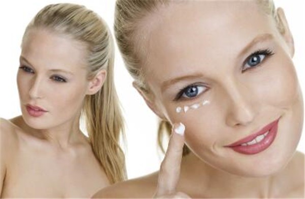 脸部美容上眼睑提肌的锻炼,防止上眼皮松弛 美容 眼皮 第1张 脸部美容上眼睑提肌的锻炼,防止上眼皮松弛 美容 眼皮 第1张